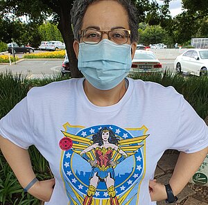 [Sysmex MEA (english)] Breast cancer fighter Anita shows off one of her many superhero shirts. Here you can see Wonder Woman.